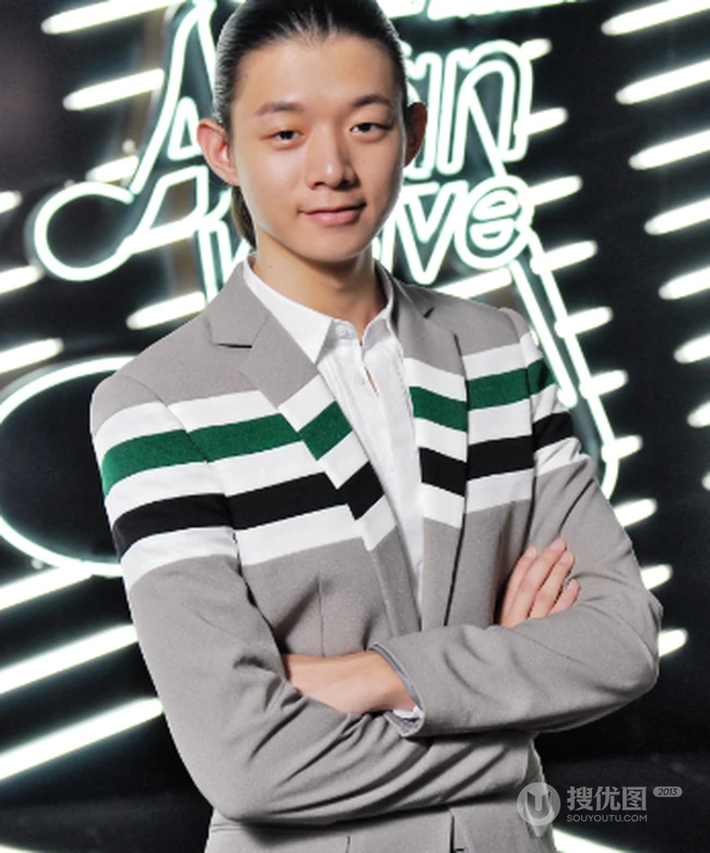 霍尊_霍尊的父亲和妈妈图片