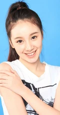程砚秋超短牛仔裤写真图片 青春爱活力