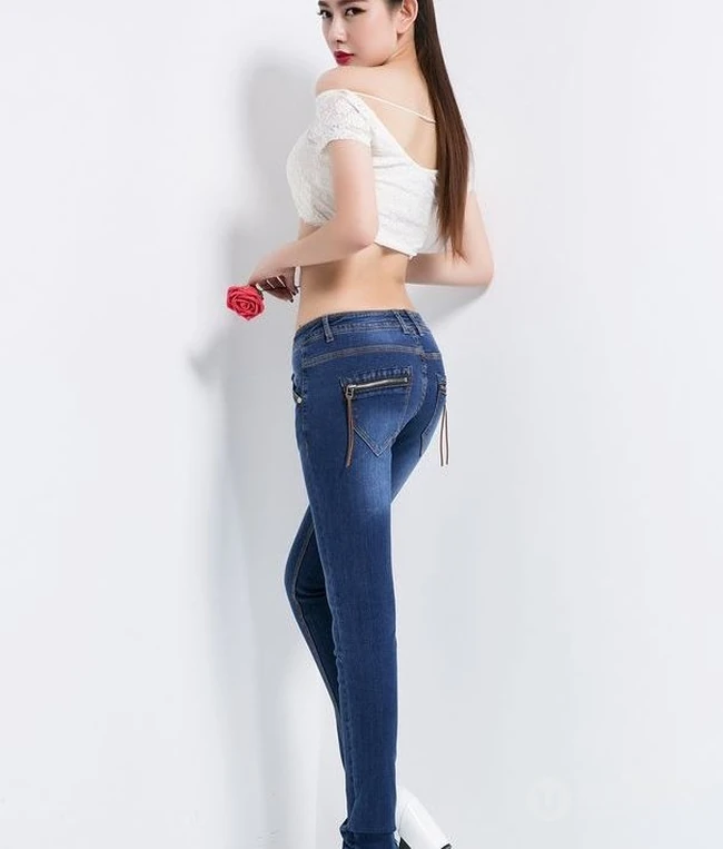 长腿俏佳人&mdash;&mdash;长腿美模动人写真