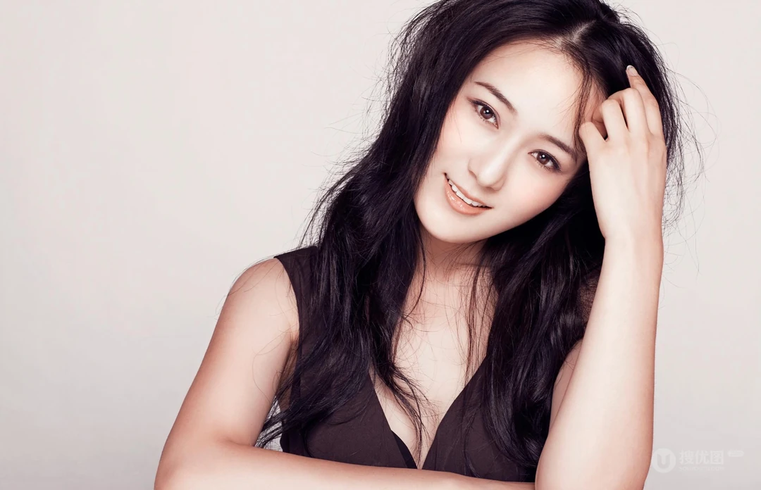 歌手龙梅子高清2250x1500壁纸图片
