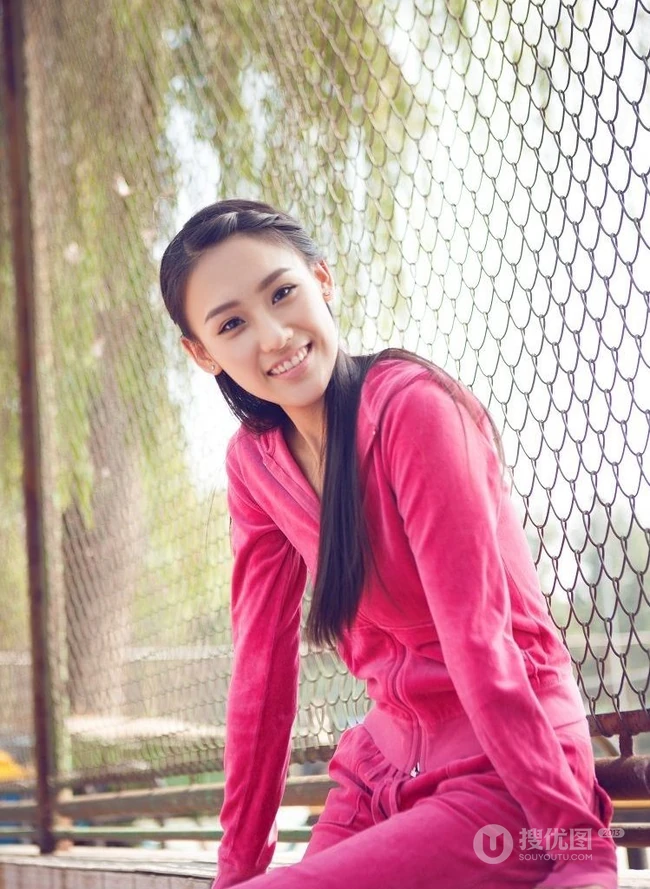 王婉中户外清新写真~清纯甜美气质动人