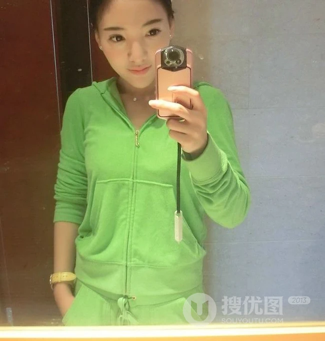 美模张扬一纯自拍生活照