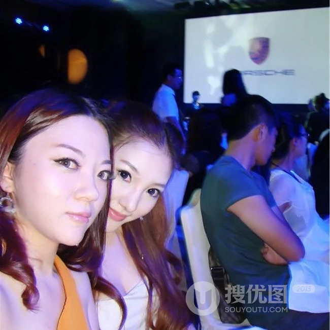 美模张扬一纯自拍生活照