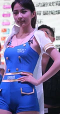 女生紧身裤~女生穿紧身裤超好看图片精选