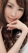 可爱长发可爱女生的搞怪室内照
