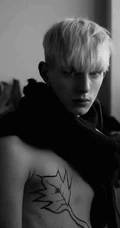 男模 Thomas黑白色阴柔之美