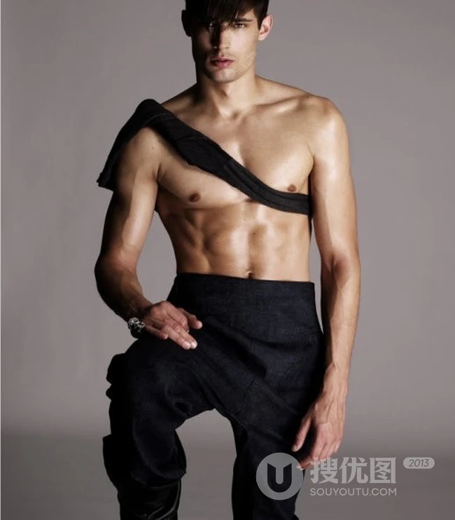 英伦男模 Danny Schwarz黑衣魅惑