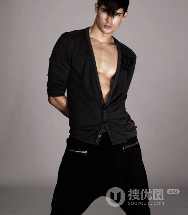 英伦男模 Danny Schwarz黑衣魅惑