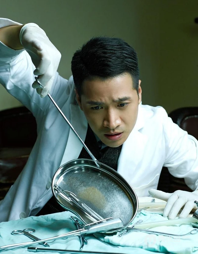 帅哥何晟铭《爱的妇产科》医师造型宣传图片