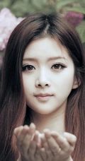 清纯唯女生生图片 花色满园