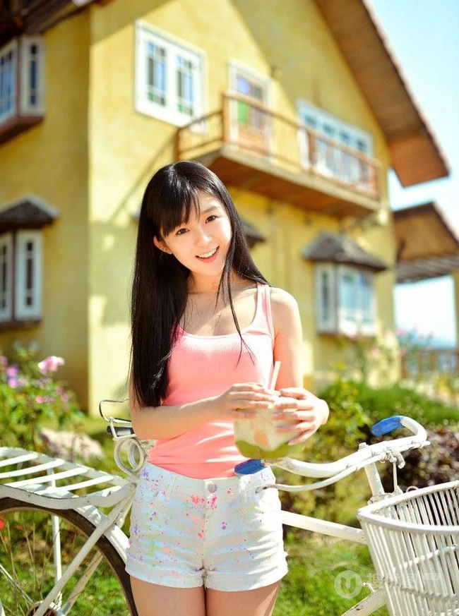 清纯唯美阳光 可爱女生的快乐生活