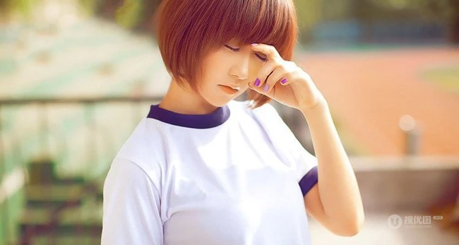 可爱学生妹子 清爽校服短裤图片