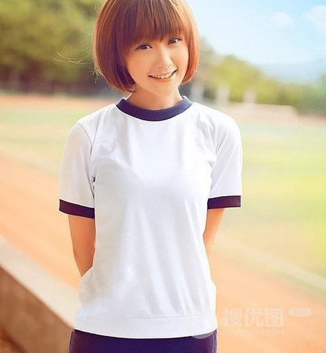 可爱学生妹子 清爽校服短裤图片