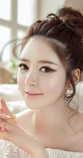 清纯可爱女生居家照 美发也美甲