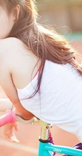 青春活力妹子 唯美户外运动写真