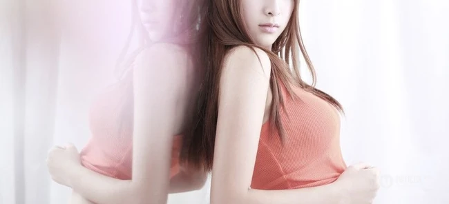 女生模特 米丁高清紧身图片写真