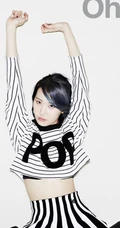 韩国女生歌手宣美 颓废优雅写真