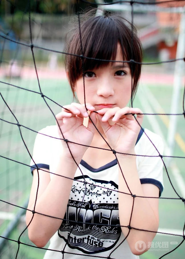 可爱女生校园青春可爱写真图片