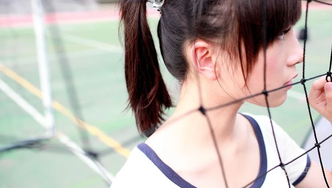 可爱女生校园青春可爱写真图片