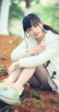 清纯可爱女生，唯美郊外写真