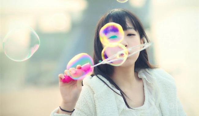 清纯可爱女生，唯美郊外写真