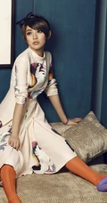 清纯唯美唐艺昕 甜美如丝写真