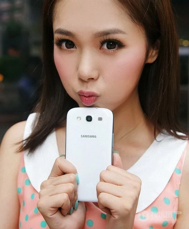 我爱手机 可爱女生清爽夏日美图
