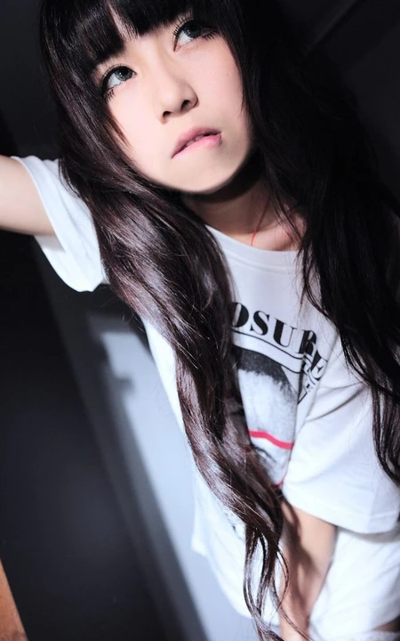 美模张怡亮眼辣的气质 唯美高清8P