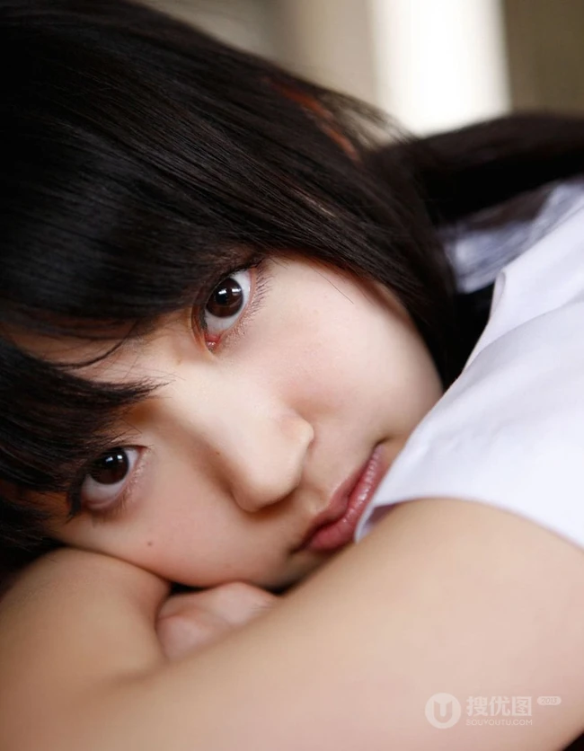 日本女生《铃木爱理》学生制服清新外拍