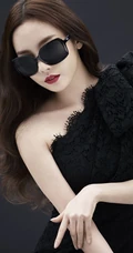 韩团具荷拉时尚代言写真 眼镜的魅力