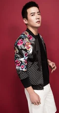 千鹤飞翔，型男帅哥魏千翔真男人写真