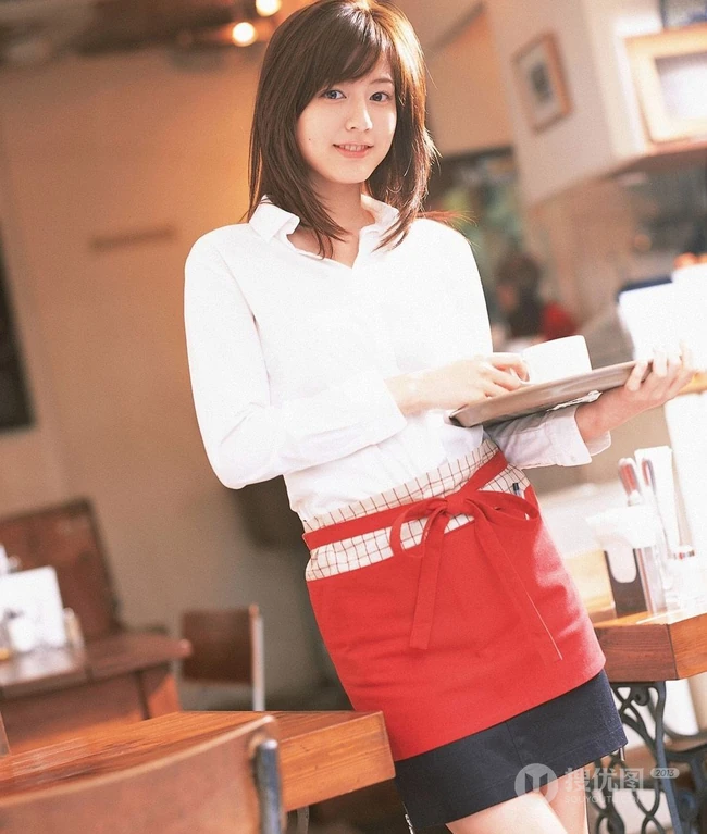 日本气质女生杉本有美厨房高清大片