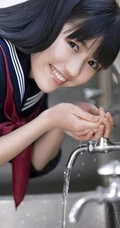 日本女生渡边麻友的校服日记