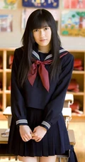 日本女生渡边麻友的校服日记
