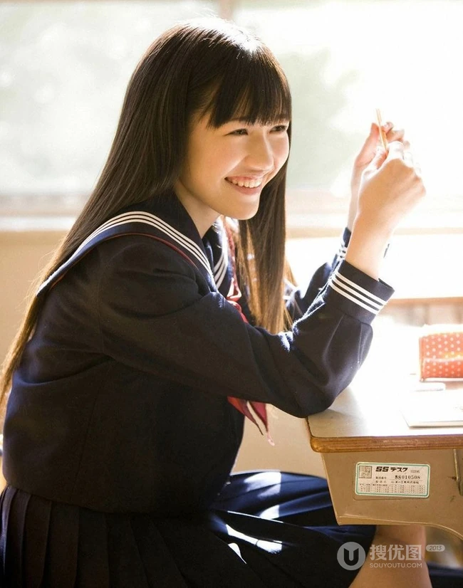 日本女生渡边麻友的校服日记