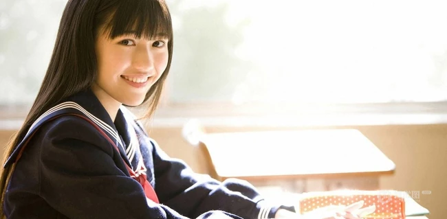 日本女生渡边麻友的校服日记