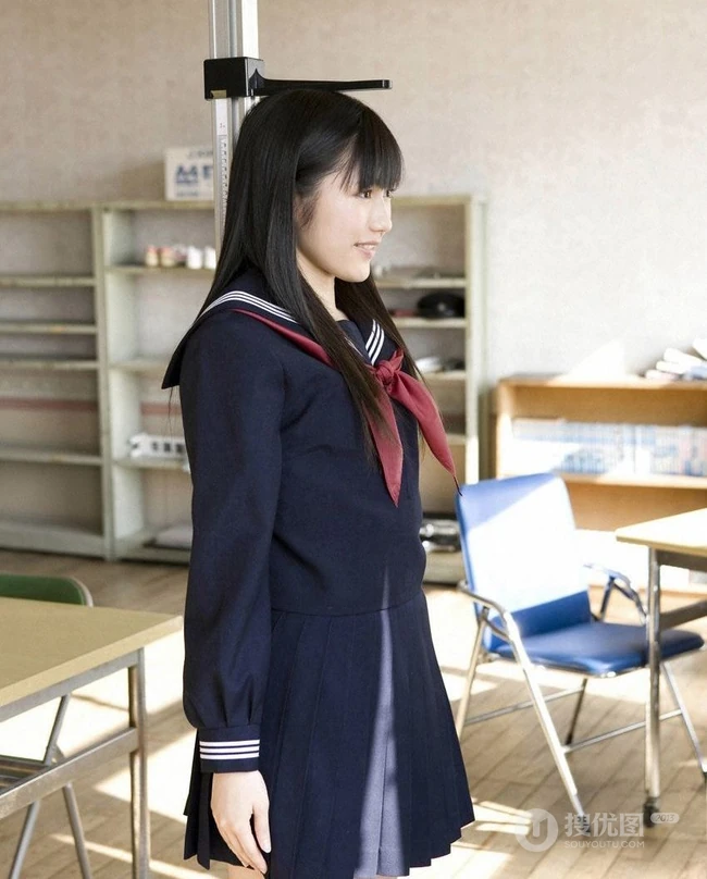日本女生渡边麻友的校服日记