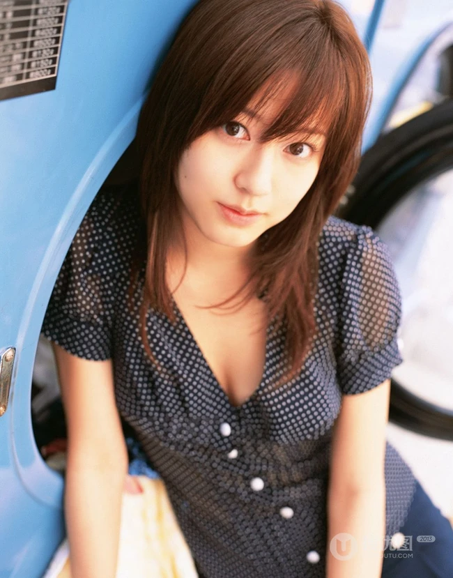 杉本有美洗衣房气质写真