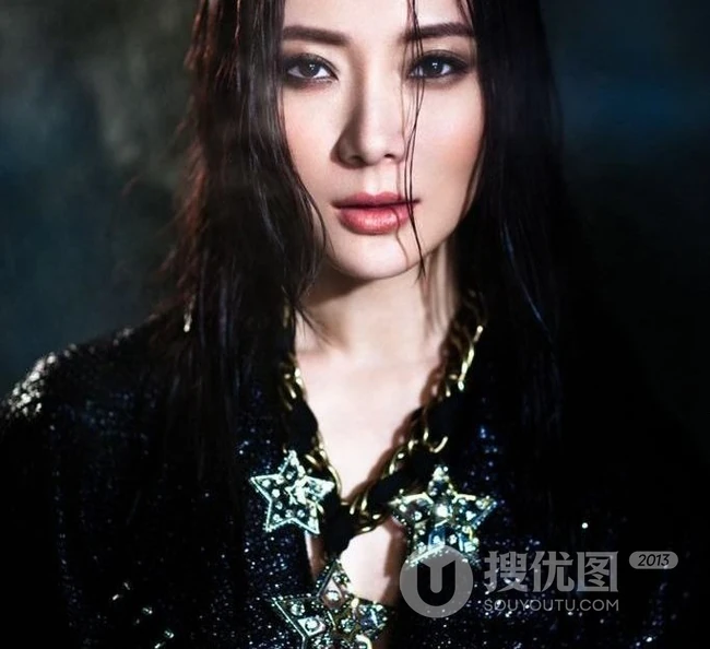陈数湿发写真，打造极致女人味