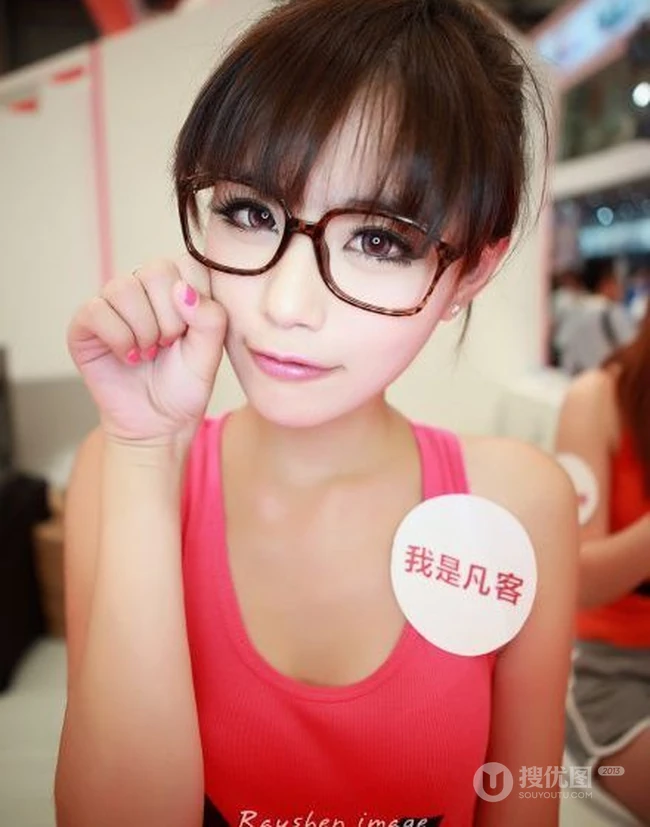 可爱女生顾平 游戏女郎顾平可爱图片