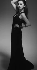 章婷婷图片 知性唯女生人纯黑白写真