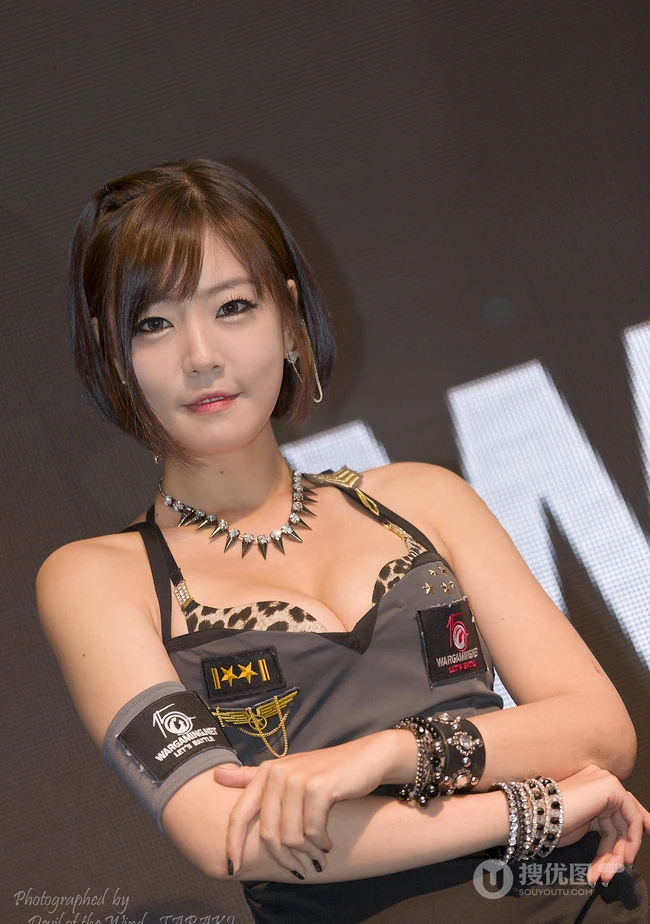 G-STAR 坦克世界宣传活动的韩国气质女生