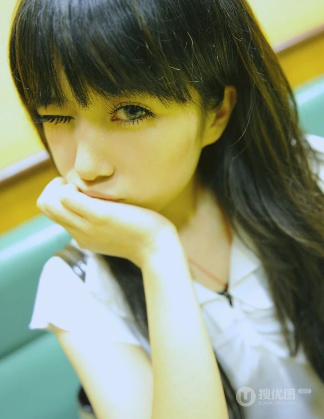 美模张怡高清可爱写真-展学生时代快乐生活