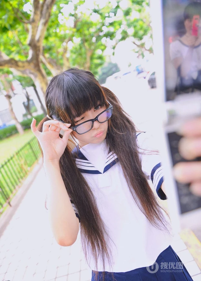 美模张怡高清可爱写真-展学生时代快乐生活