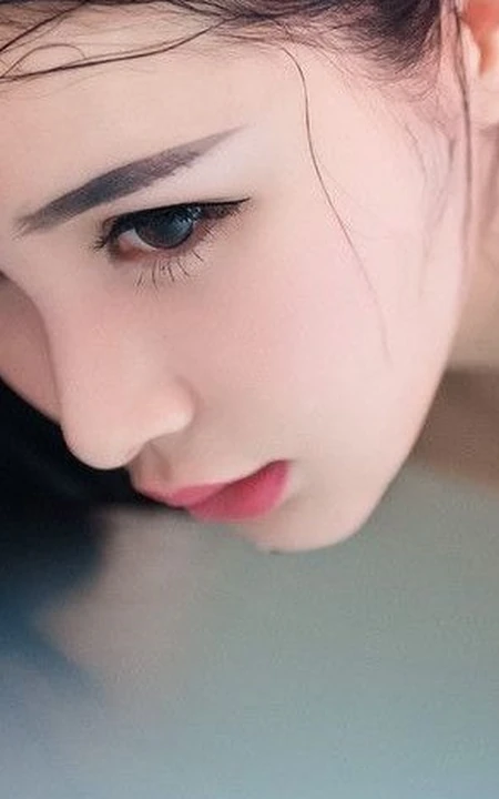 朦胧美 浴池里气质的清透女人 女生顾欣怡写真