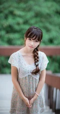 大辫子可爱妹子清新户外图片