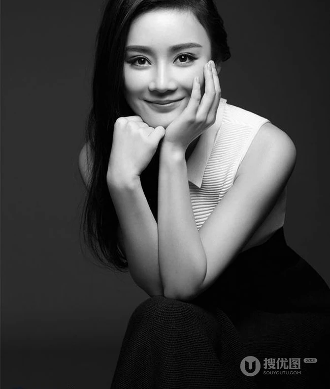 黑白魅力袁姗姗 长发唯美黑白图片