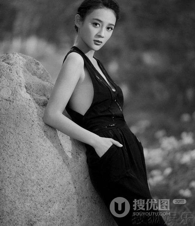 黑白魅力袁姗姗 长发唯美黑白图片