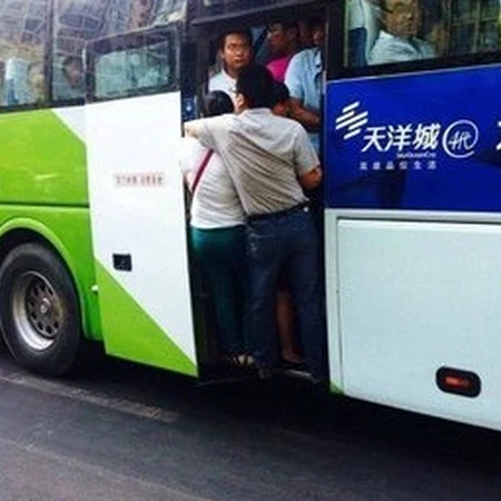 生活在北京的必备技能就是挤公交