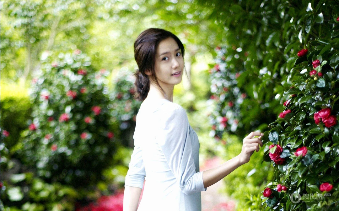 少女时代林允儿清纯唯美壁纸下载